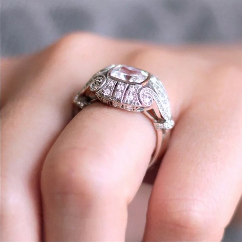 New 925 Silver Sapphire Ring - Picture 4 of 6